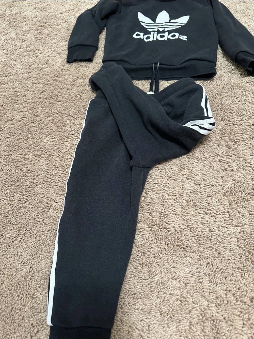 Adidas Boys Black and White Size 2T Sweat Outfit